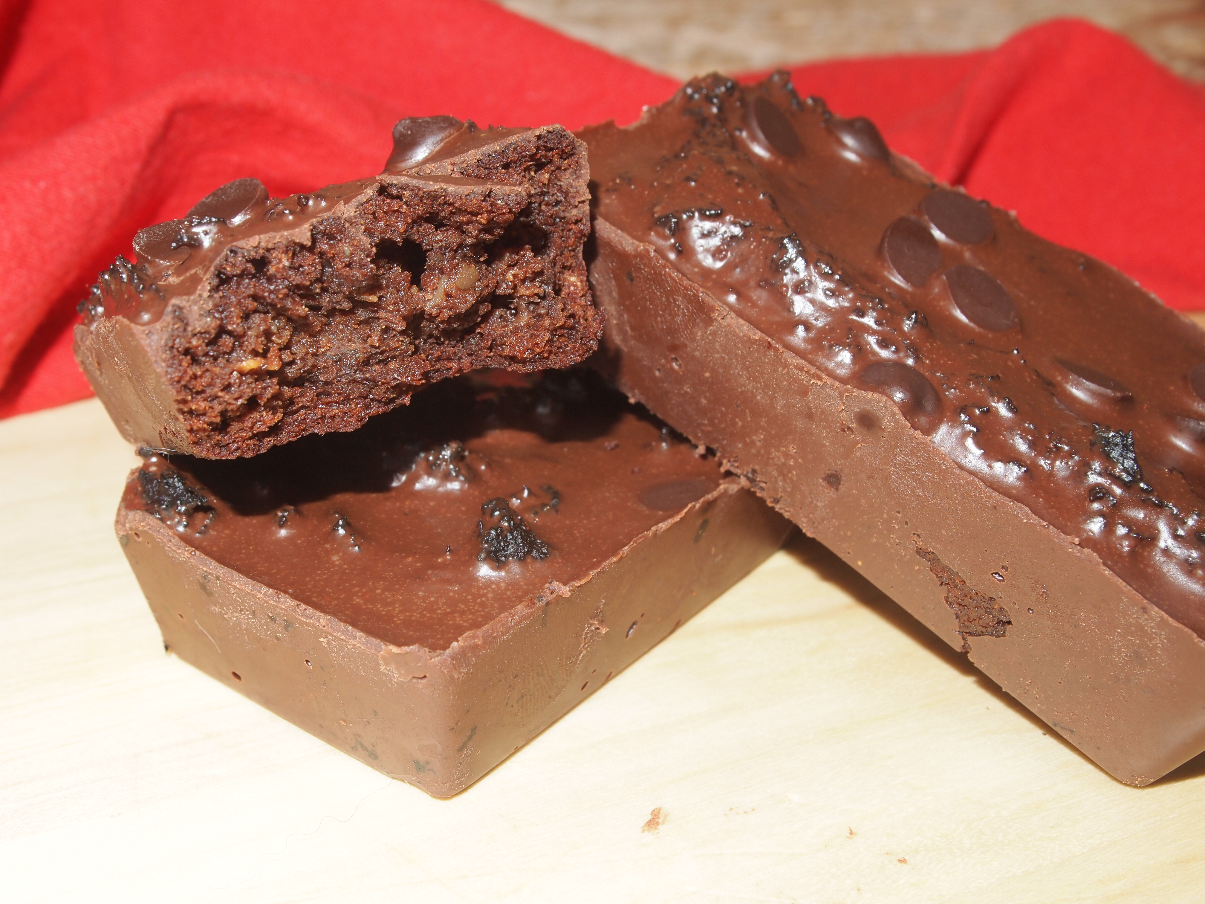Brownie saludable de chocolate y boniato. Sin azúcar, sin gluten y vegano.